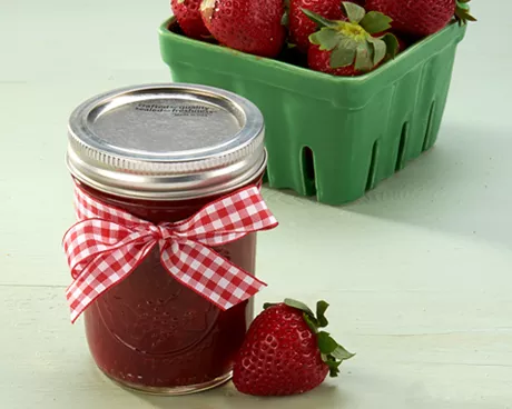 fc_recipe_strawberrybalsamicsauce_460x368.jpg