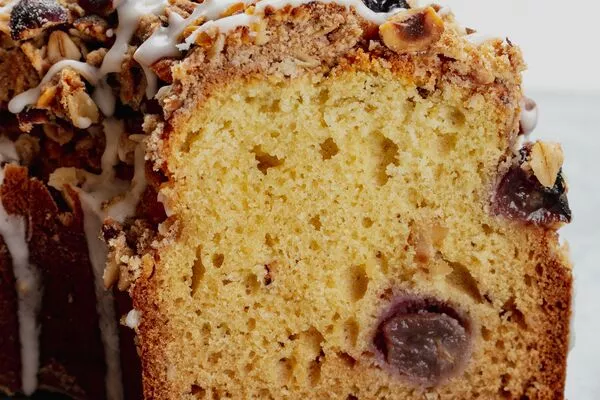 Hazelnut Crumble Cake
